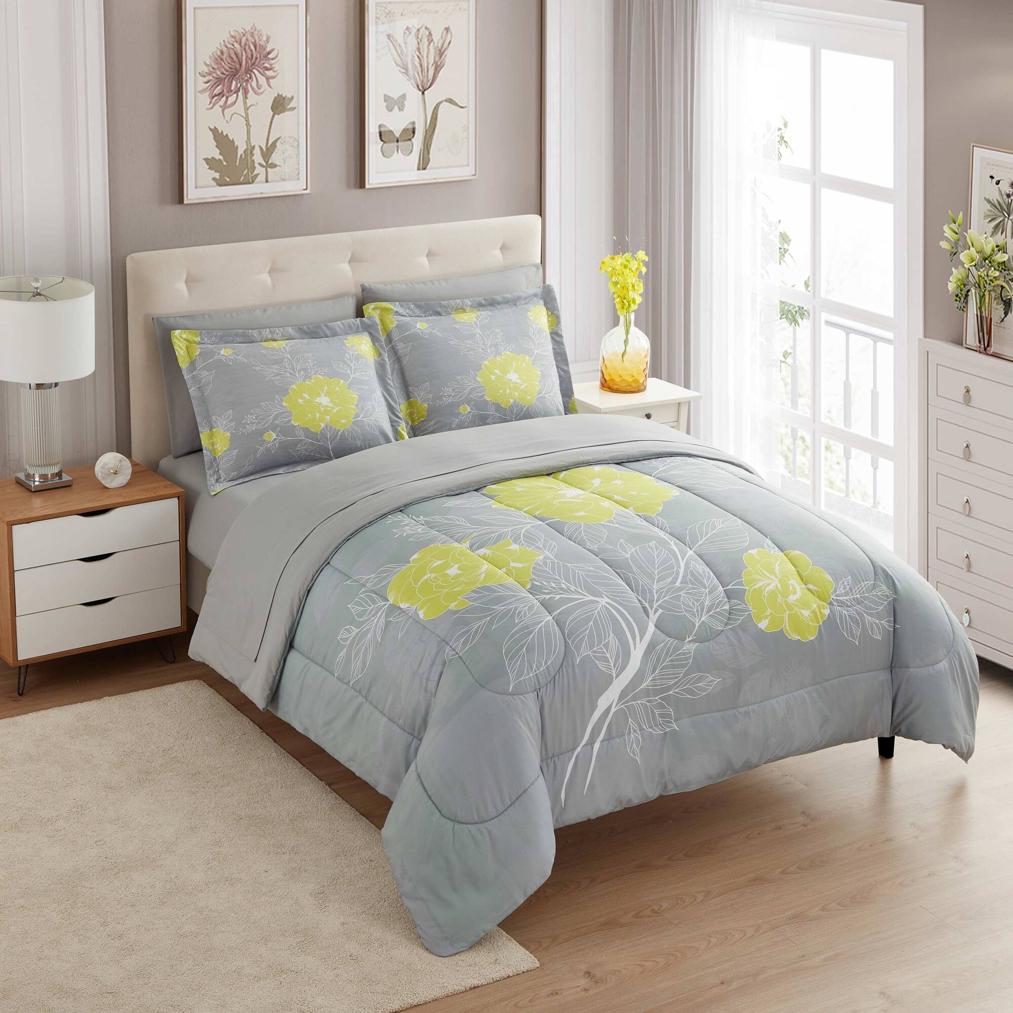 Front. Sweet Home Collection - 7 Piece Florence Bed in a Bag Printed Comforter & Sheet Set - King - Multicolored.