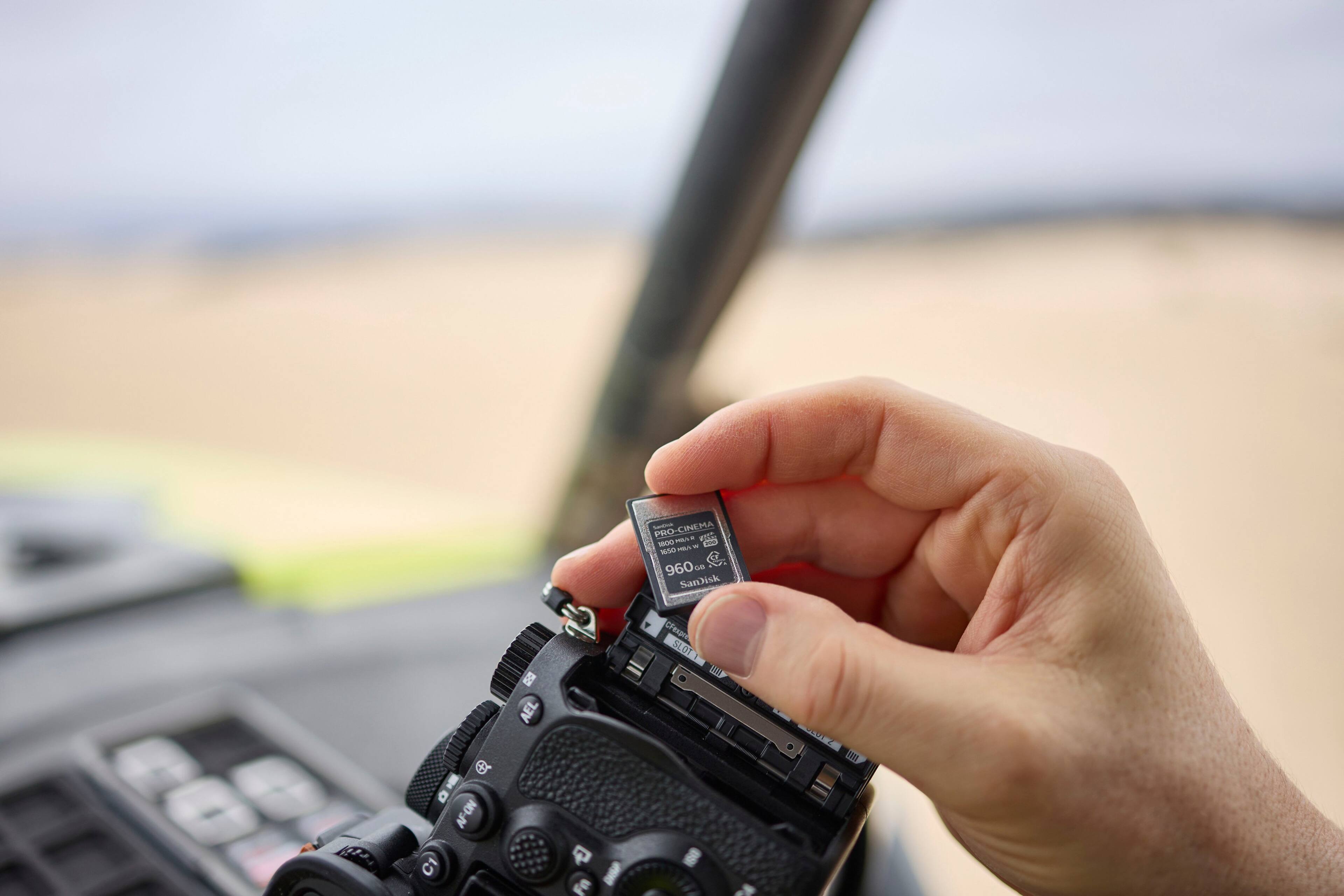 Samsung CINLMA PRO CF 1.0 - 0 PS - 512MB - 8x - SDHC - 16MB/s - AF-ON C1 - Fn - 8x III