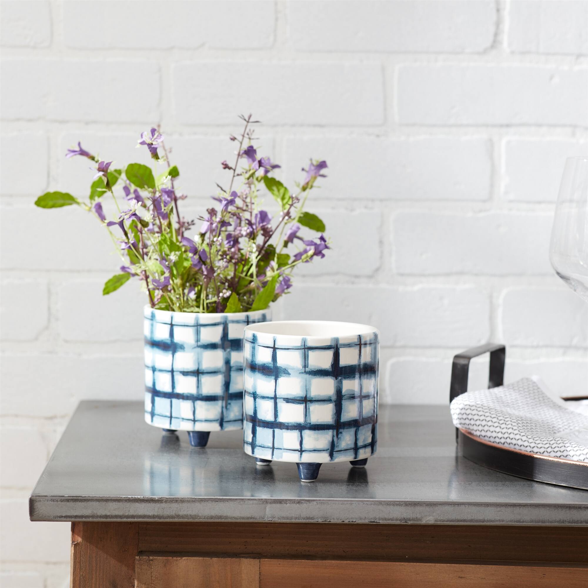 Back. BreeBe - Tie-Dye Design Footed Planter (Set of 2) - Blue, White.