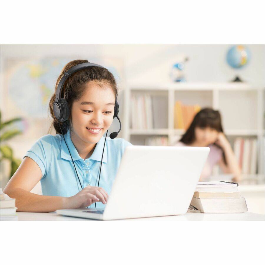 Alt View 2. Kensington - Kensington Classic EQ USB-C® Headset with Mic and Volume Control - Stereo - USB Type C - Wired - Over-the-head - Red.