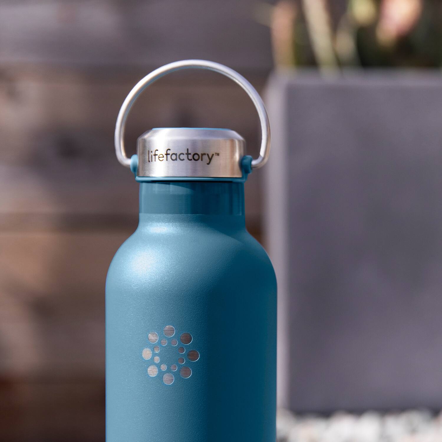 Alt View 1. Lifefactory - 32-Oz Stainless Steel Vacuum-Insulated Sport Bottle - Dark Denim.