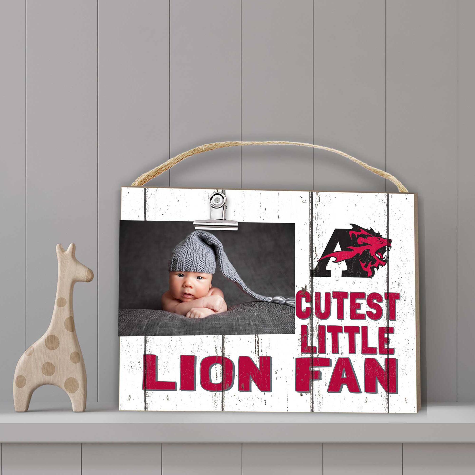 A CUTEST LITTLE LION FAN