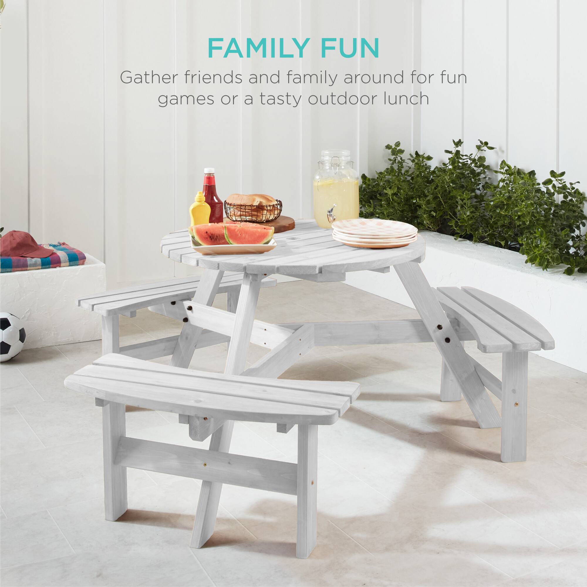 FAMILY FUN  
Gather friends and family around for fun games or a tasty outdoor lunch