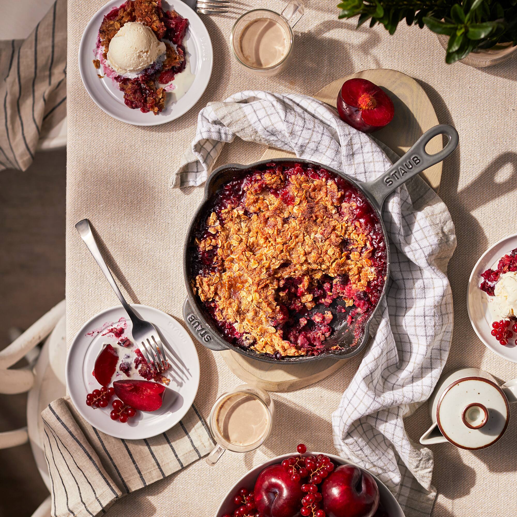 Staub Cast Iron Traditional Deep Skillet - Thumbnail 4