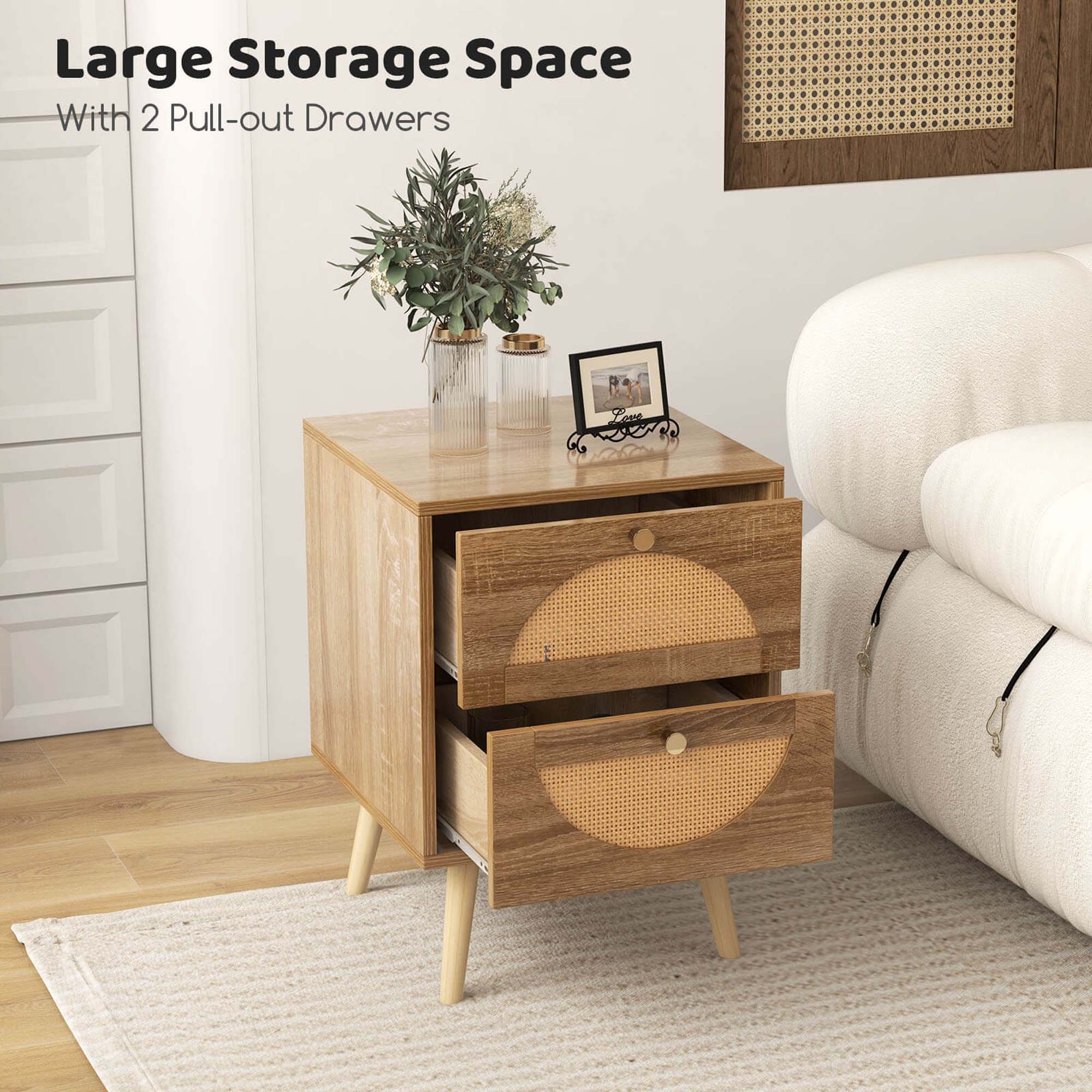 Large Storage Space
With 2 Pull-out Drawers