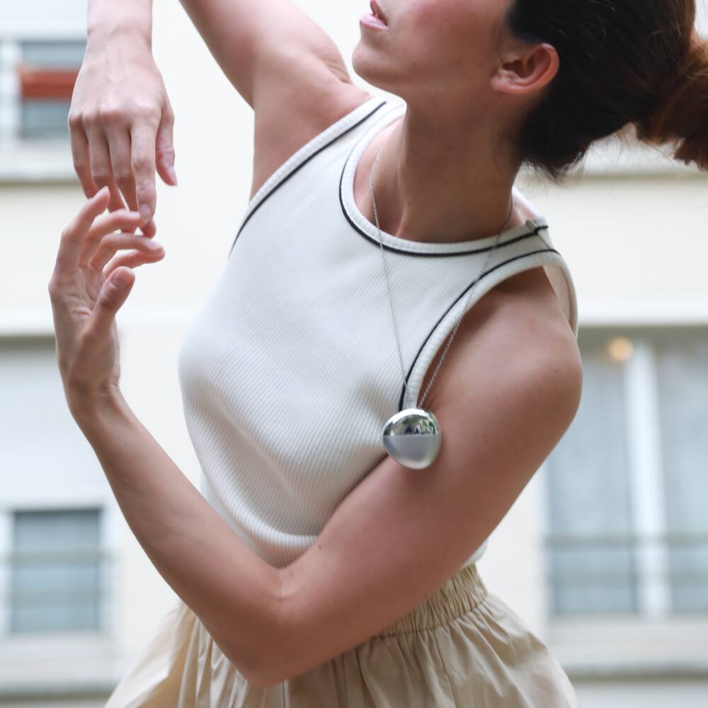 Alt View 7. Nuna - NUNA Pendant Emotion Tracking Necklace with Mood Visualization, Auo-Journaling and Meditation Support - BLACK.