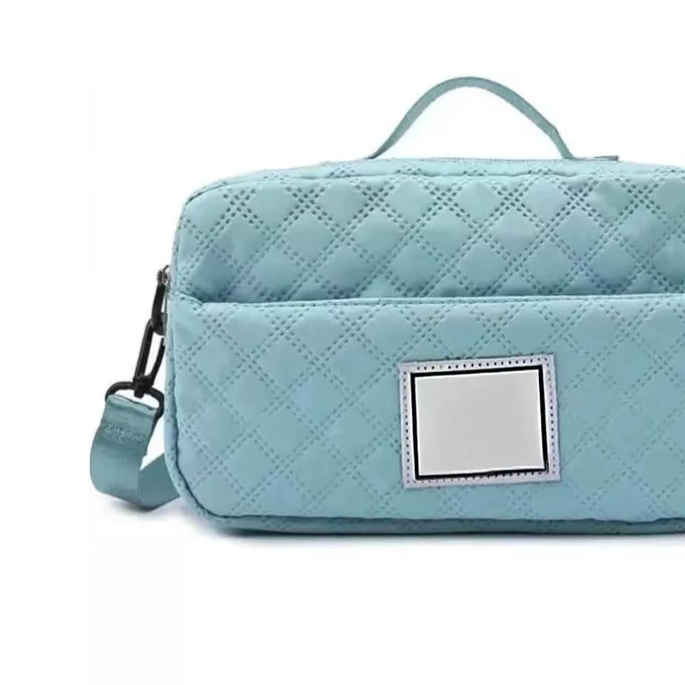 Alt View 2. Wikistore - Wikistore Three-Dimensional Diamond Tote with Dry Wet Separation and Dual Pockets Green - Green.