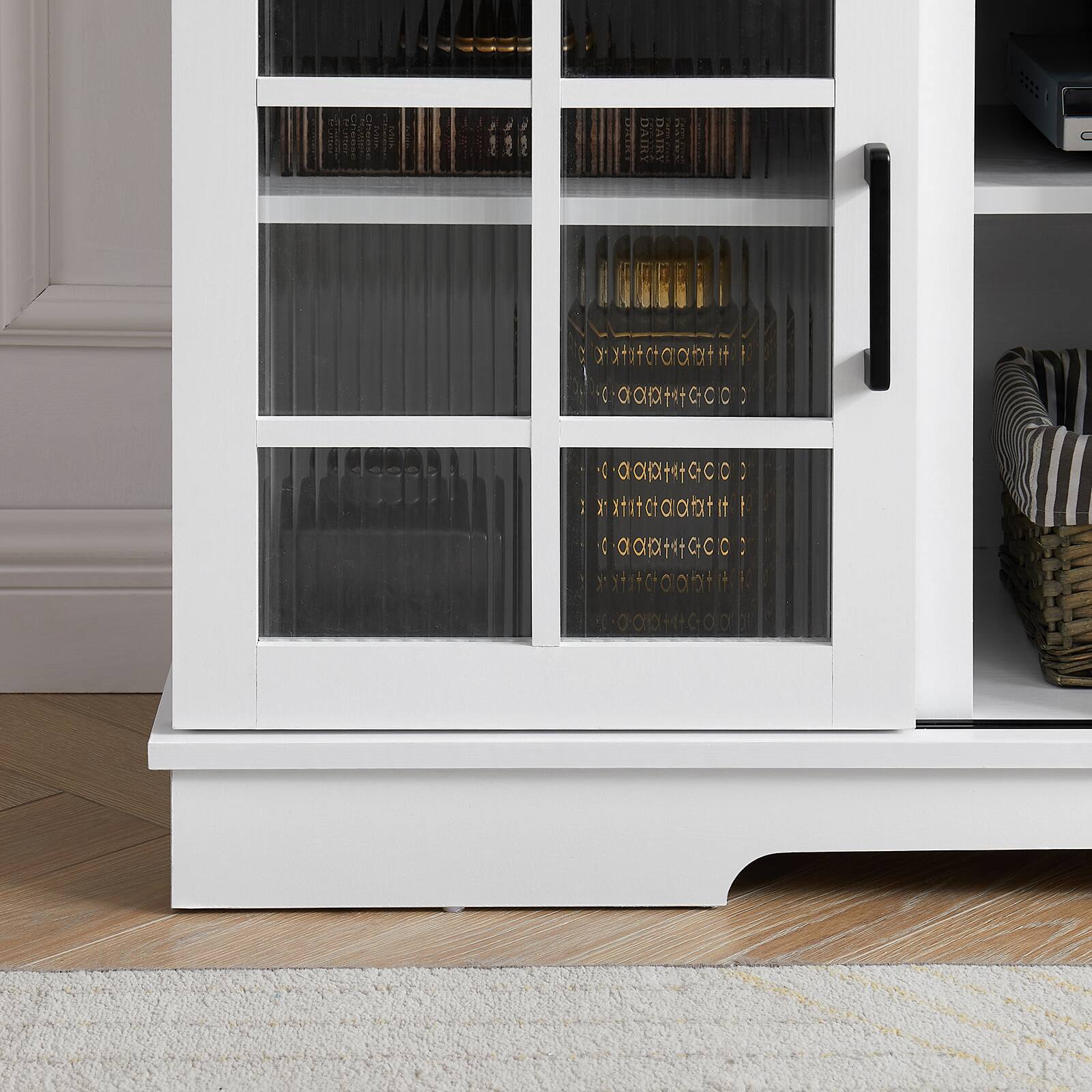 The text in the image appears to be a mix of letters and symbols that don't form coherent words. Here is a corrected and grouped version based on the visible text:

- "ixtxtctaatatit"
- "i a aaa"
- "C : X xtutctaatit"
- "( aaatcbe : fiticholottk a+"

It seems like there might be some errors or typos in the text. If you have more context or a clearer image, I might be able to help further!