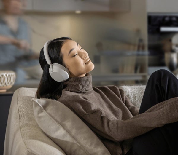 Sony WH 1000XM5 Wireless Noise Canceling Over Ear Silver