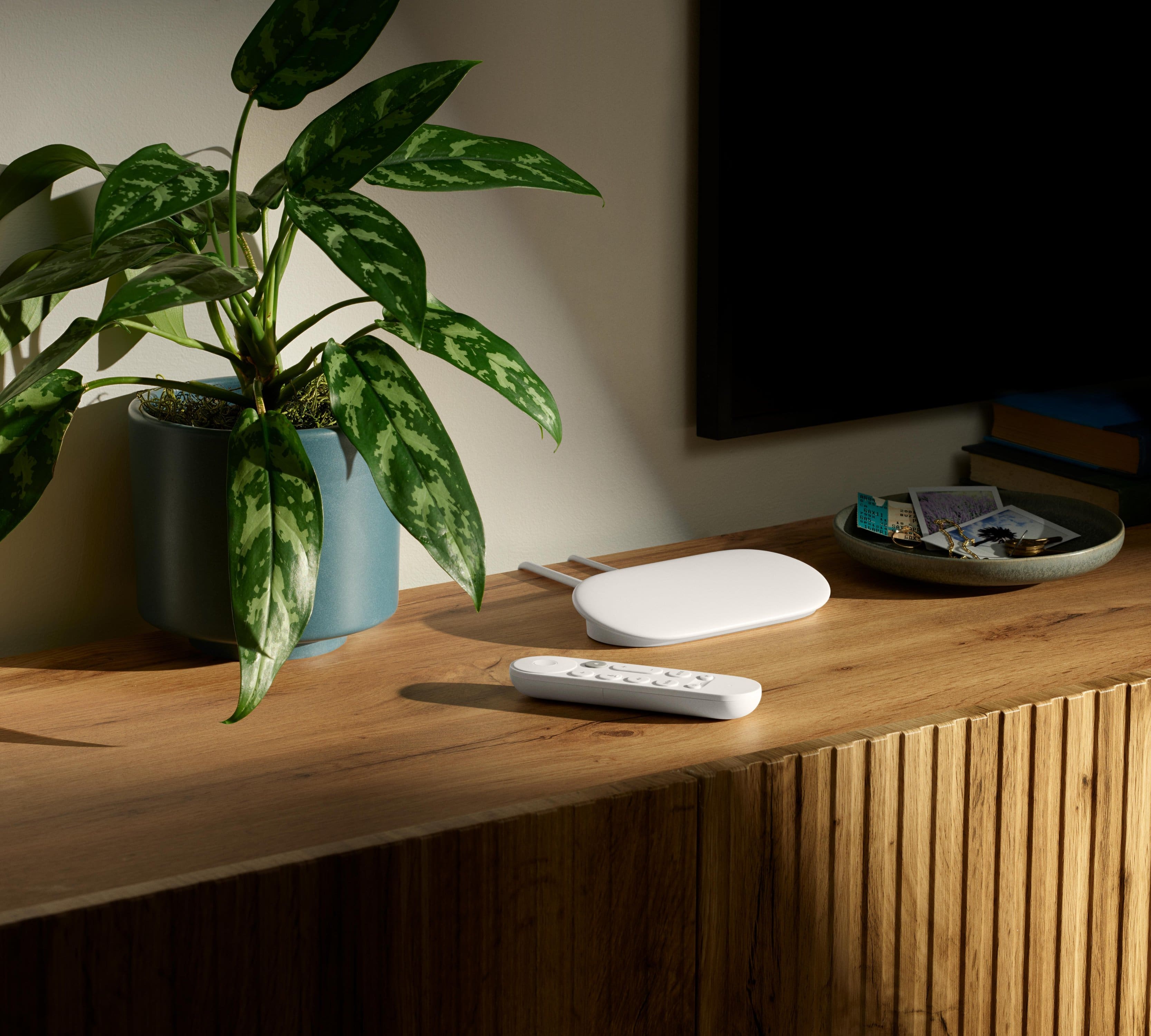 Alt View 15. Google - Google TV Streamer 4K - Fast Streaming Device in 4K HDR - 32 GB of Storage - Porcelain.