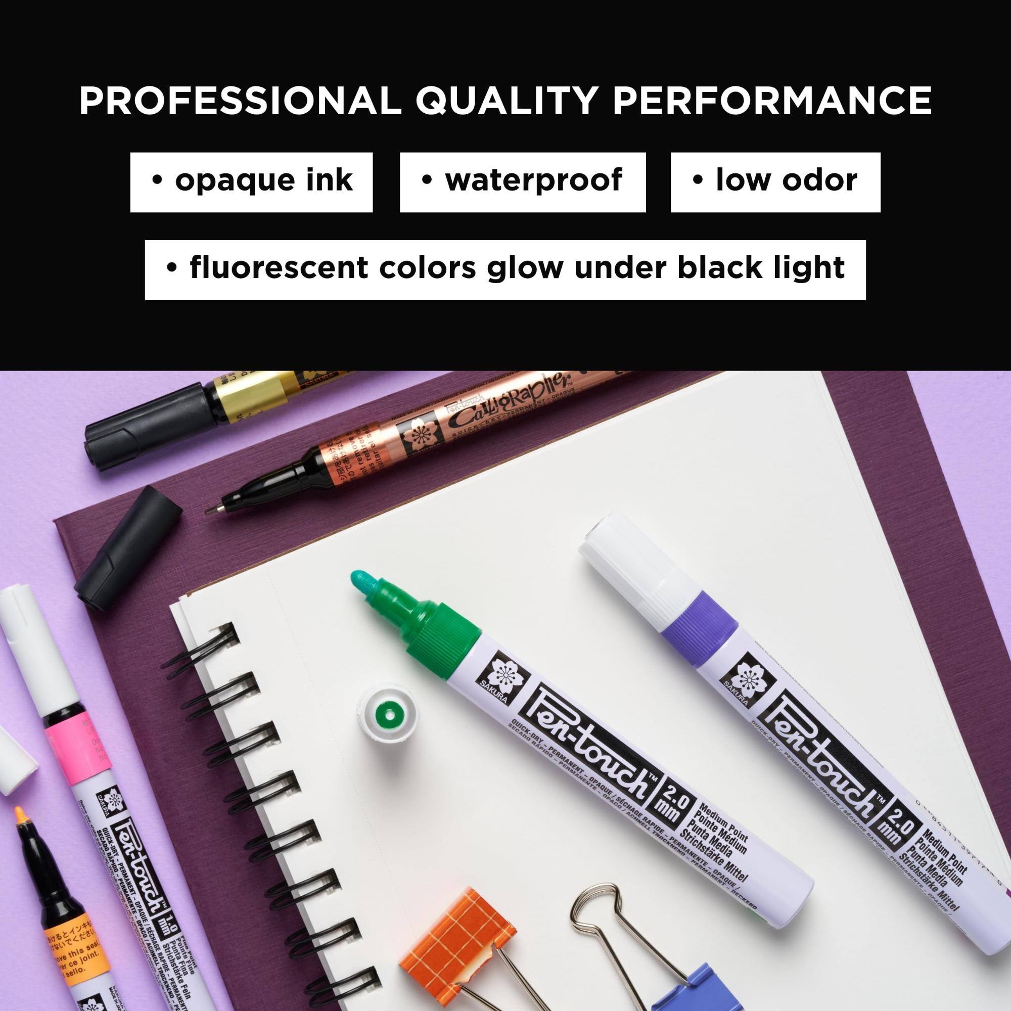 PROFESSIONAL QUALITY PERFORMANCE

- opaque ink
- waterproof
- low odor
- fluorescent colors glow under black light

Calligraphy:
QUICK-DAY Pen-touch COMPART mm this seat Panta 8 ce joint Strichstrke sello. BREWTO Pela She
SAKURA SAKURA en-touch MA PERMANENT SPAGUE mm 2.0 Punta Medium Per-touch The 2.0 Strichstrke Mdium mm Pointe Mittel Strichstrke Punta Mdium Point SPAQUE Media Mittel