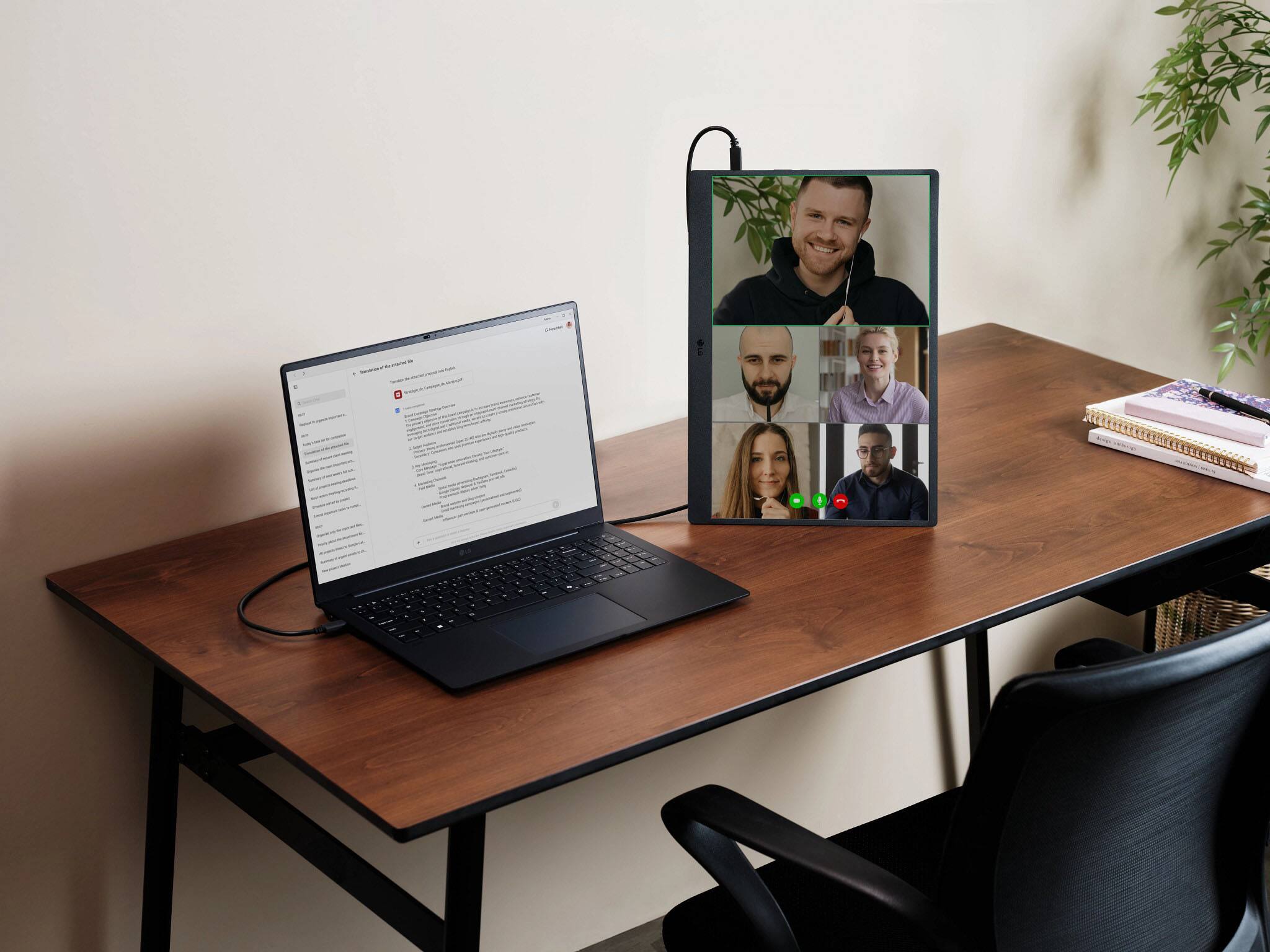 Alt View 12. LG - gram +view 17” IPS WQXGA 60Hz Portable Monitor (USB Type-C, mini-HDMI port) - Titan Silver.