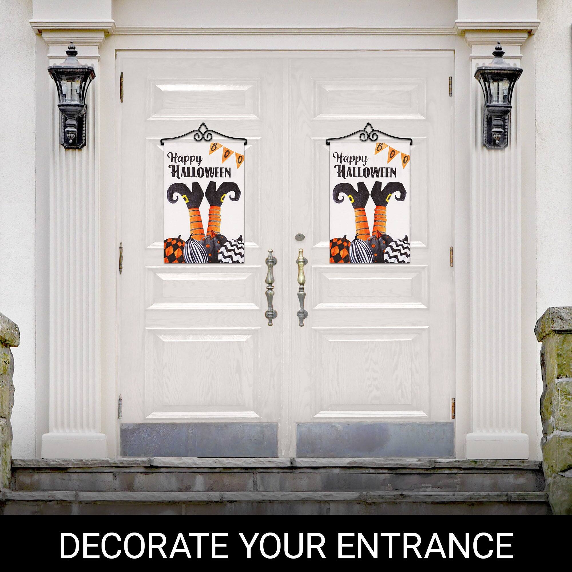 Happy Halloween  
Happy Halloween  

Decorate Your Entrance