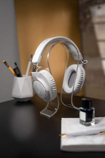 Audio Technica ATH M20xBT Wireless Over Ear Headphones White Audio Technica ATH M20xBT Wireless Over Ear Headphones White