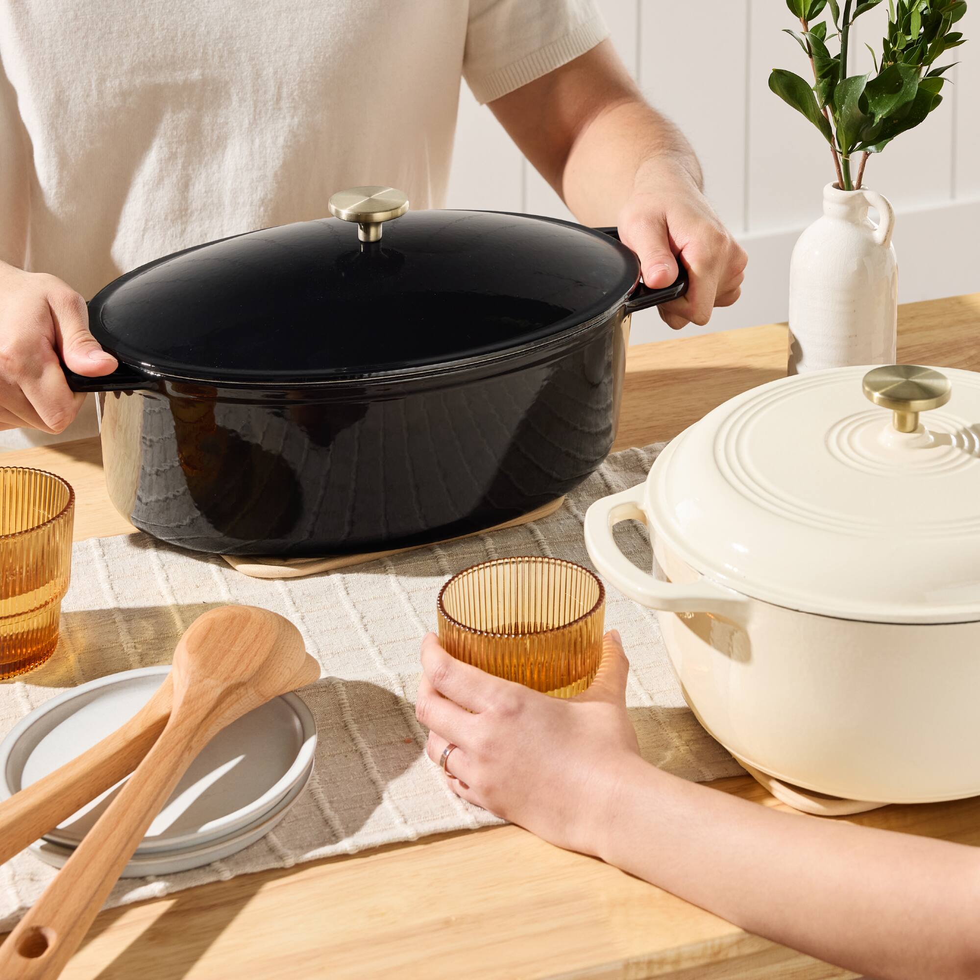 Alt View 4. Best Choice Products - Best Choice Products Oval 7.5 Quart Cast-Iron Dutch Oven, Heavy-Duty w/ Enamel, Side Handles - Black Licorice - Black Licorice.