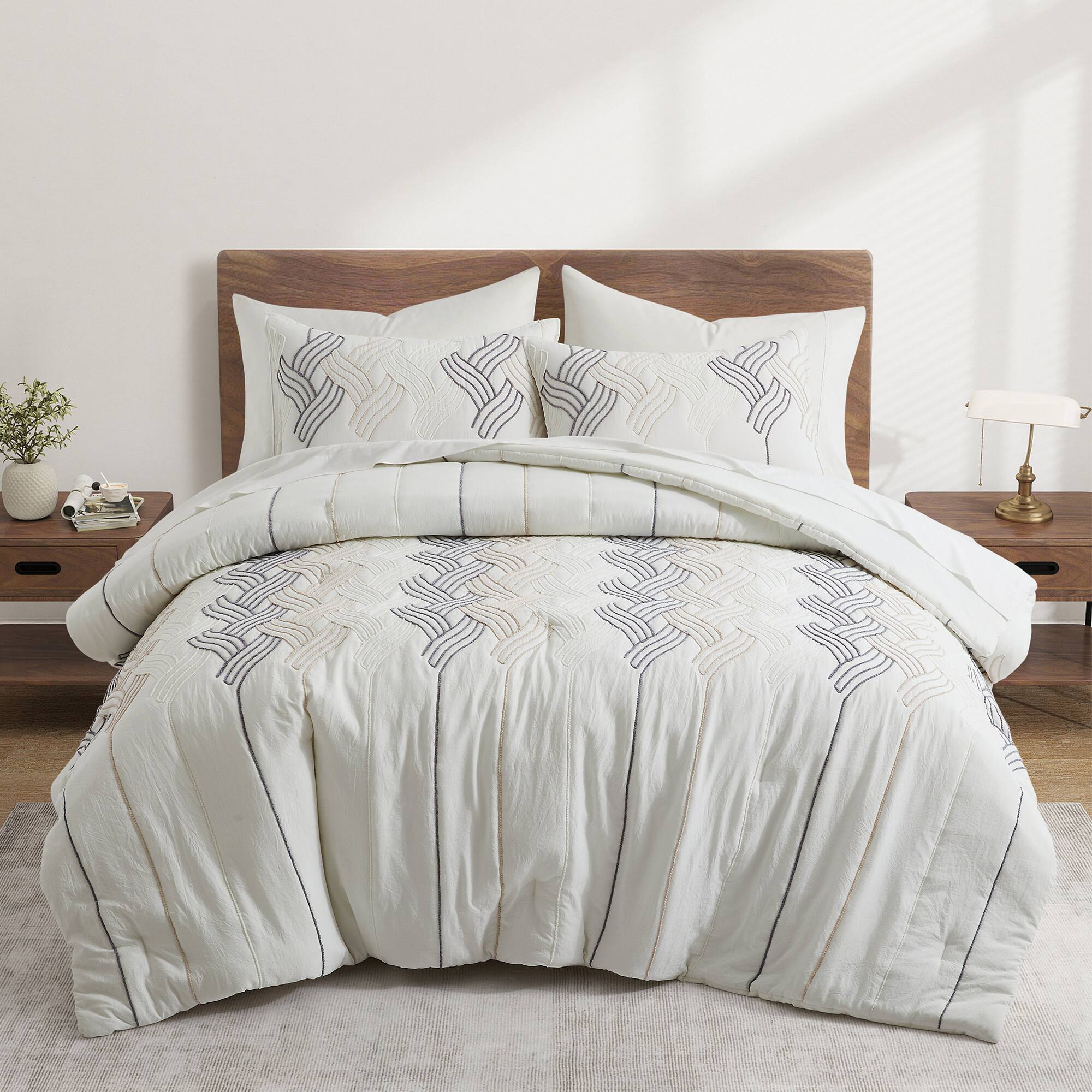 Front. Peace Nest - Peace Nest All Season Elegant Rope Embroidery Comforter Set, Full/Queen - White.