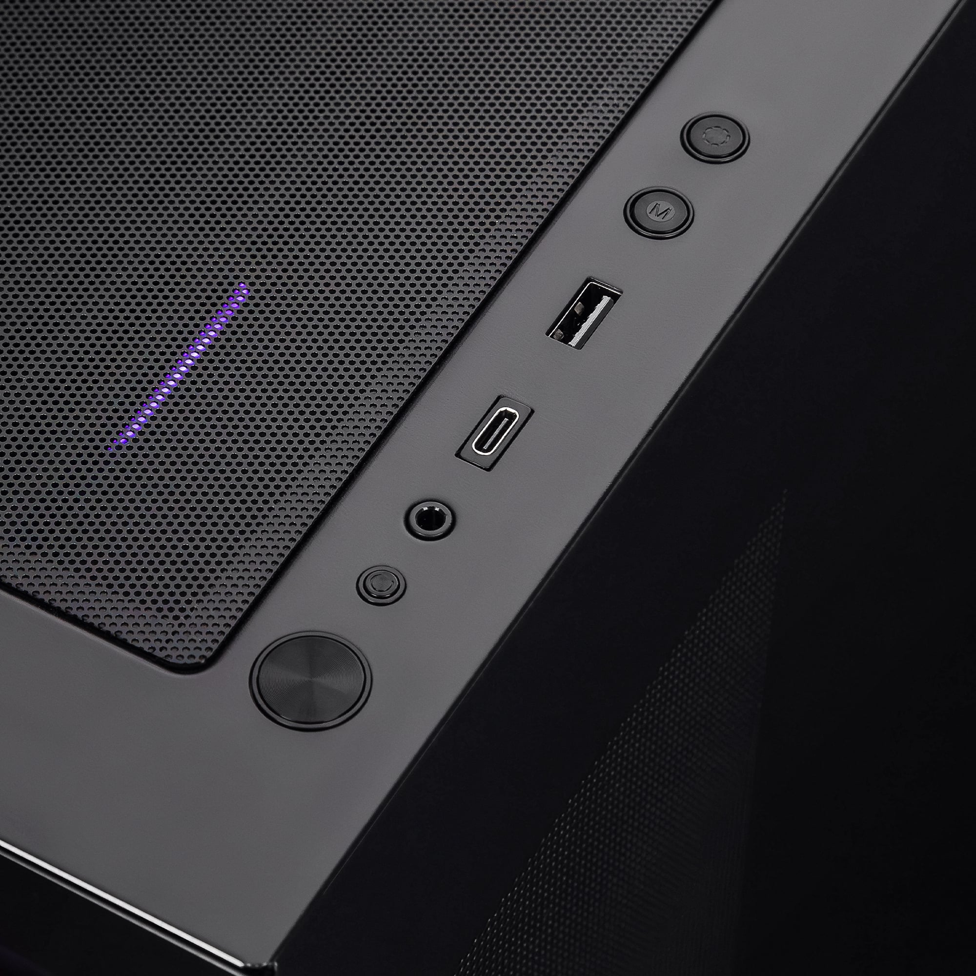 Left. CLX - SET Gaming Desktop - AMD Ryzen 7 9800X3D - 32GB DDR5 5600 Memory - GeForce RTX 5080 - 2TB NVMe M.2 SSD - Black.