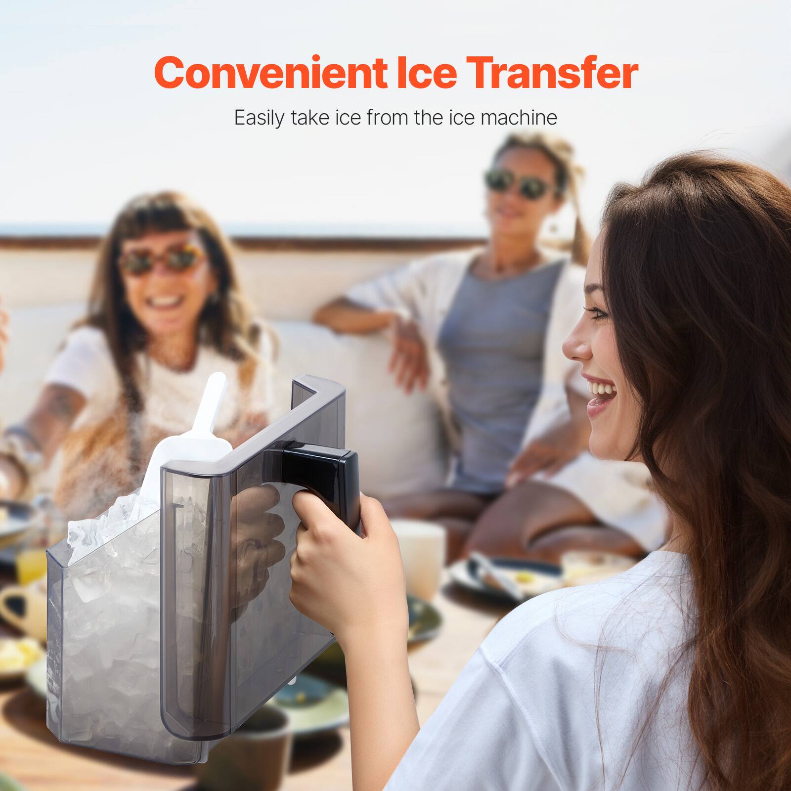 Convenient Ice Transfer  
Easily take ice from the ice machine