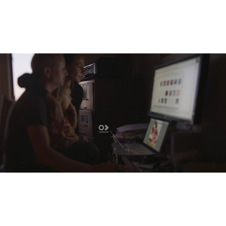 Alt View 6. Zoom - Zoom Instamic Pro Plus C (Mono Model) Ultra-Compact Wearable 32-bit Float Recorder, & Wireless Microphone, IP67 Waterpro.