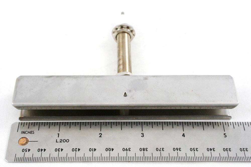 INCHES  
1 L200  
2 3 4 5  
450 440 430 420 410 400 390 380 370 360 350 340 330 320