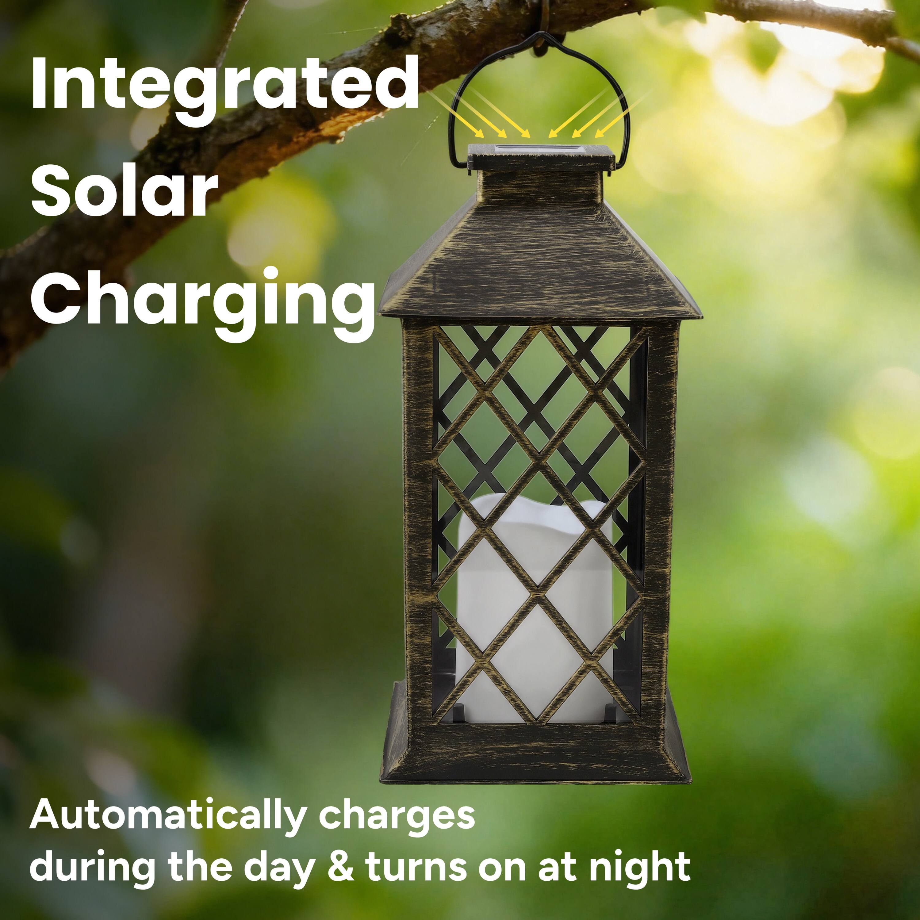 Integrated Solar Charging  
Automatically charges during the day & turns on at night