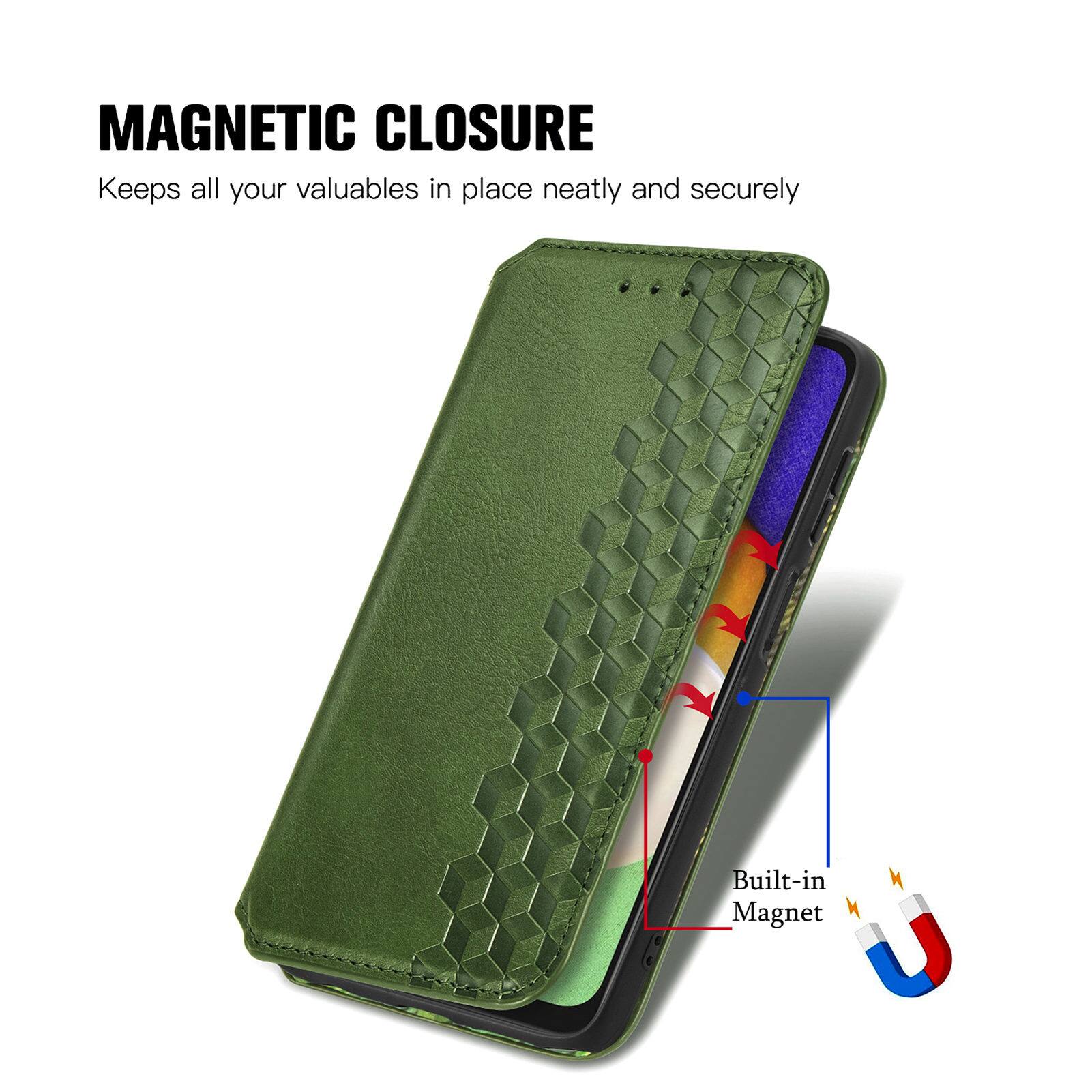 MAGNETIC CLOSURE  
Keeps all your valuables in place neatly and securely  
Built-in Magnet
