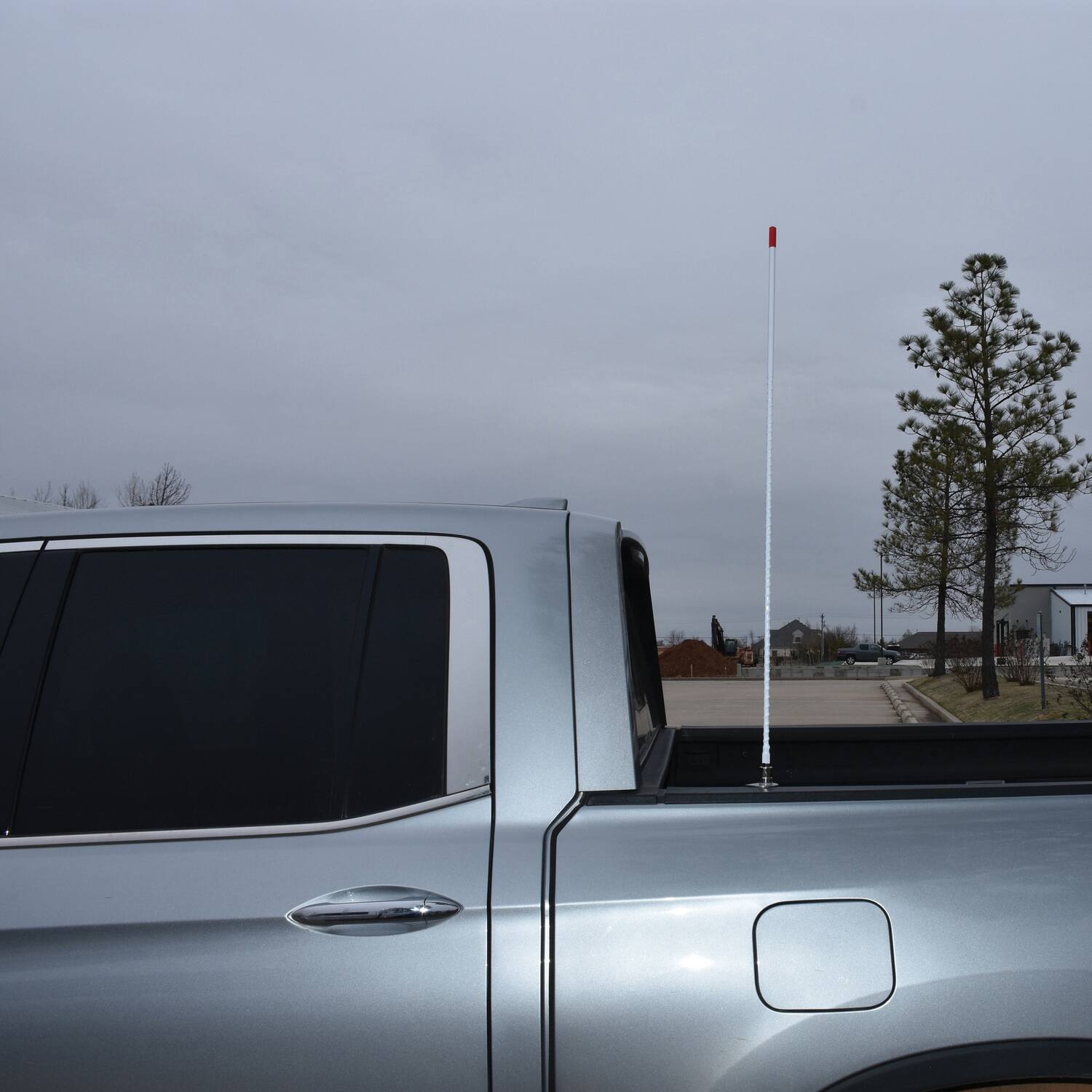 Angle. Tram - 1500W 26-29 MHz Fiberglass Whip CB AM/FM/SSB Antenna 3 Ft - White.