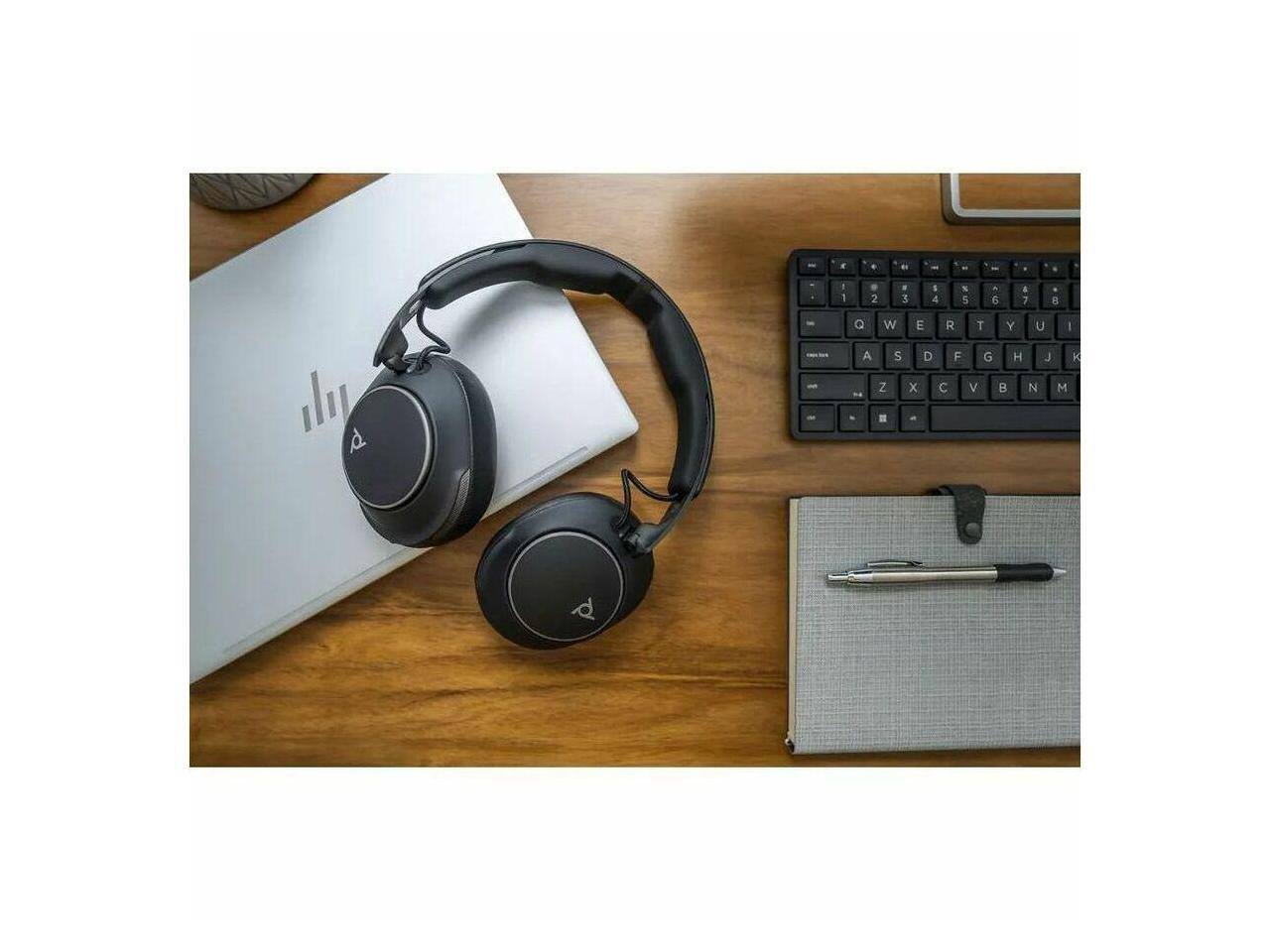 Alt View 3. HP - Poly Voyager Surround 80 UC USB-C Headset +USB-C/A Adapter (8G7T9AA) - Black - Black.