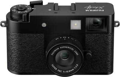 富士フイルム、軽量240gでフィルムのような写真表現を楽しめる