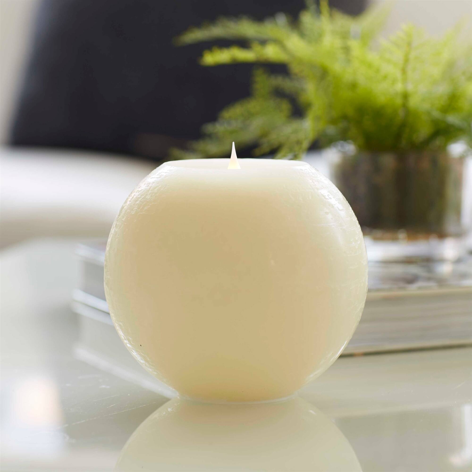 Angle. BreeBe - Simplux LED Round Candle with Moving Flame and Remote (Set of 2) - Beige.