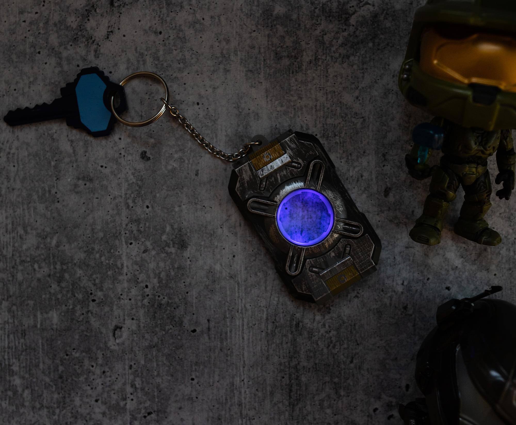 Alt View 4. Ukonic - HALO Light-Up Cortana Chip Replica Pendant Keychain - Blue.