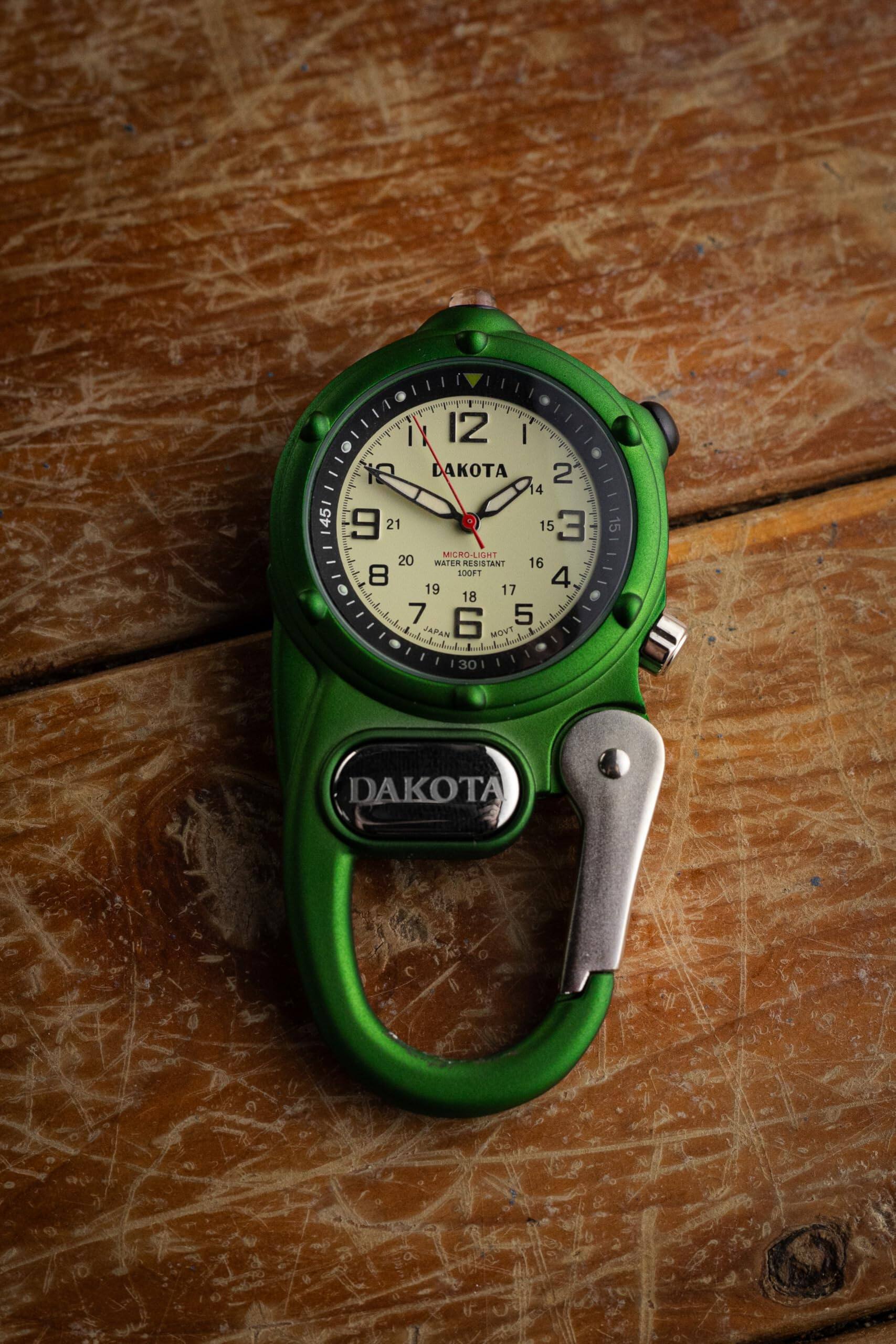 DAKOTA  
12 | 1 2 3 4 5 6 7 8 9 10 11 12  
WATER MICRO-LIGHT RESISTANT 100FT  
JAPAN MOV'T  
DAKOTA