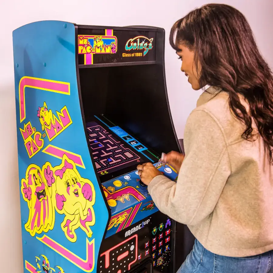 Pac-Man Classics at 1981 N3. Man Pac-Man.