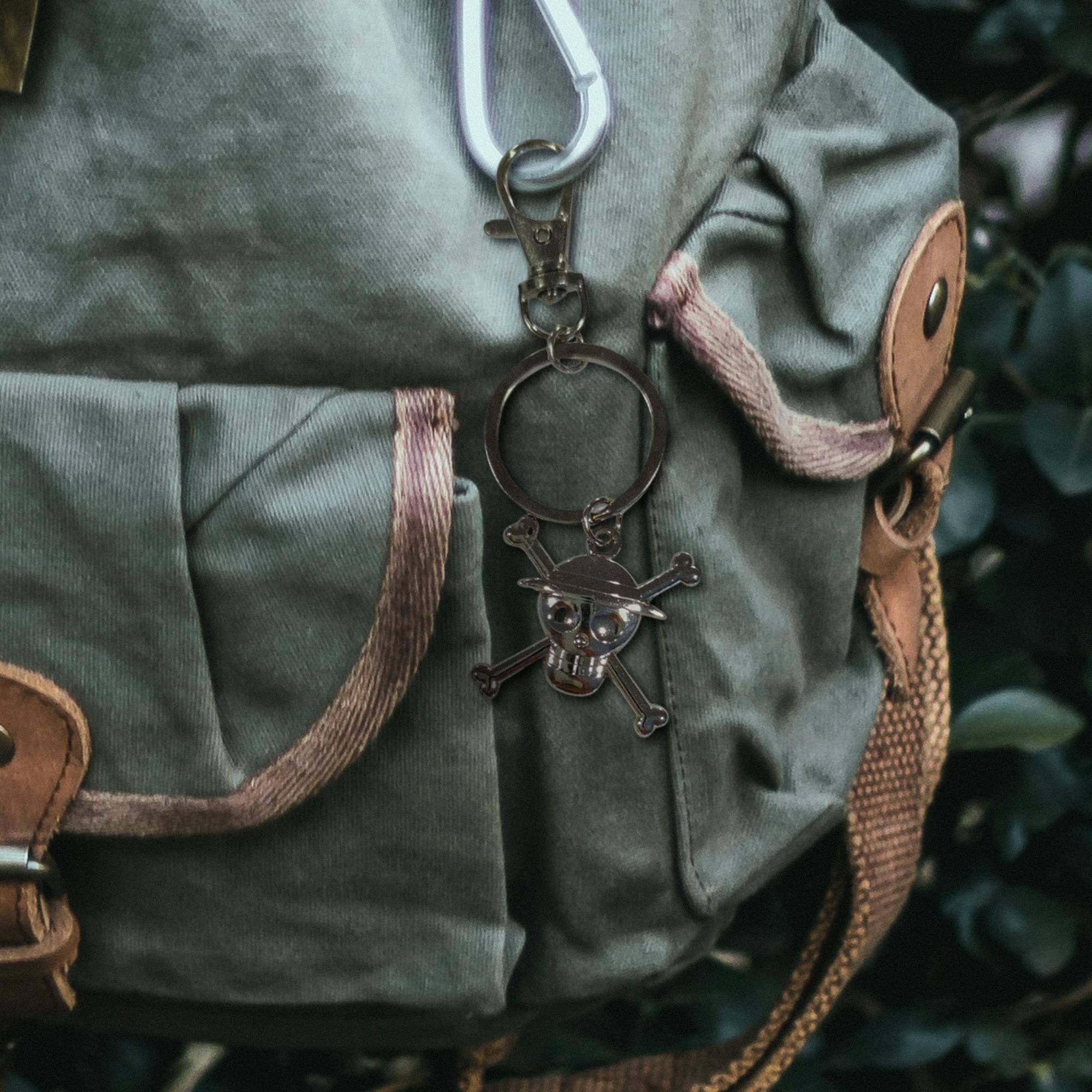 Alt View 1. Great Eastern - One Piece Straw Hat Sculpted Metal Keychain - Black.