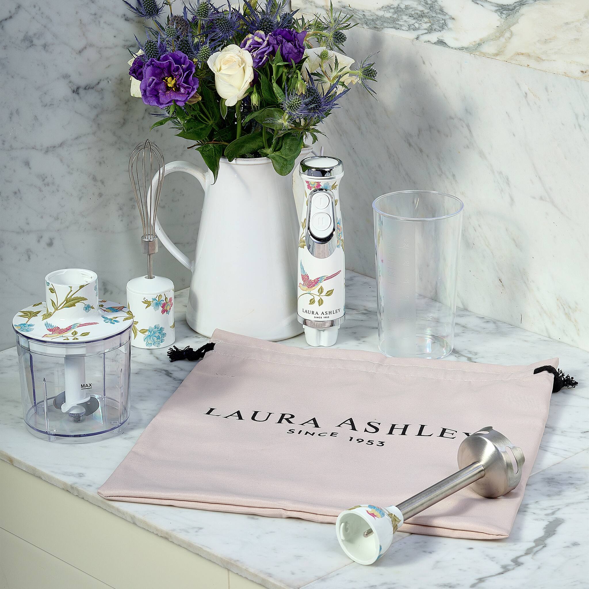 LAURA ASHLEY  
SINCE 1953