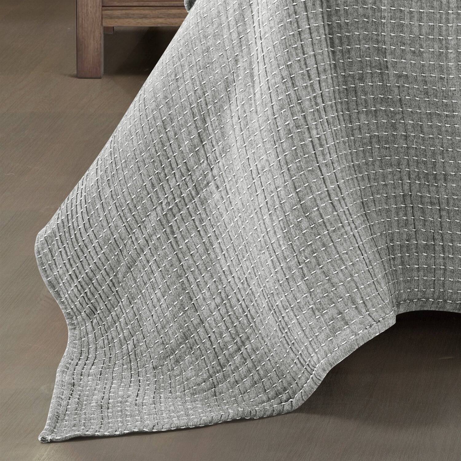 Back. Hivvago - Full/Queen Size 3-Piece Reversible Cotton Yarn Woven Quilt Set in Grey Cream - Grey Cream.