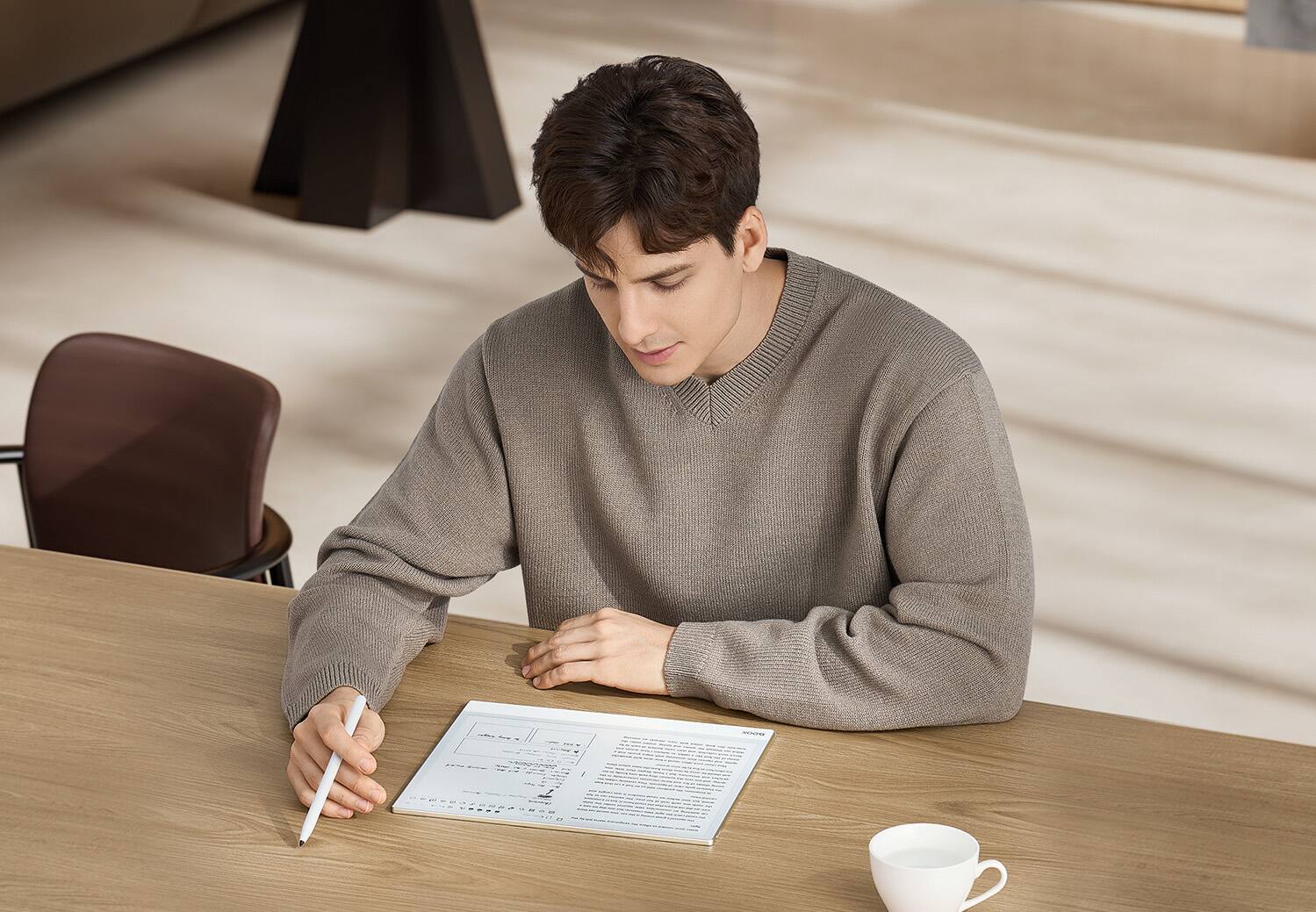 Alt View 9. BOOX - BOOX Note Max 13.3" E-Ink Tablet | E-Reader | Digital Notepad | 6GB RAM, 128GB ROM - White.