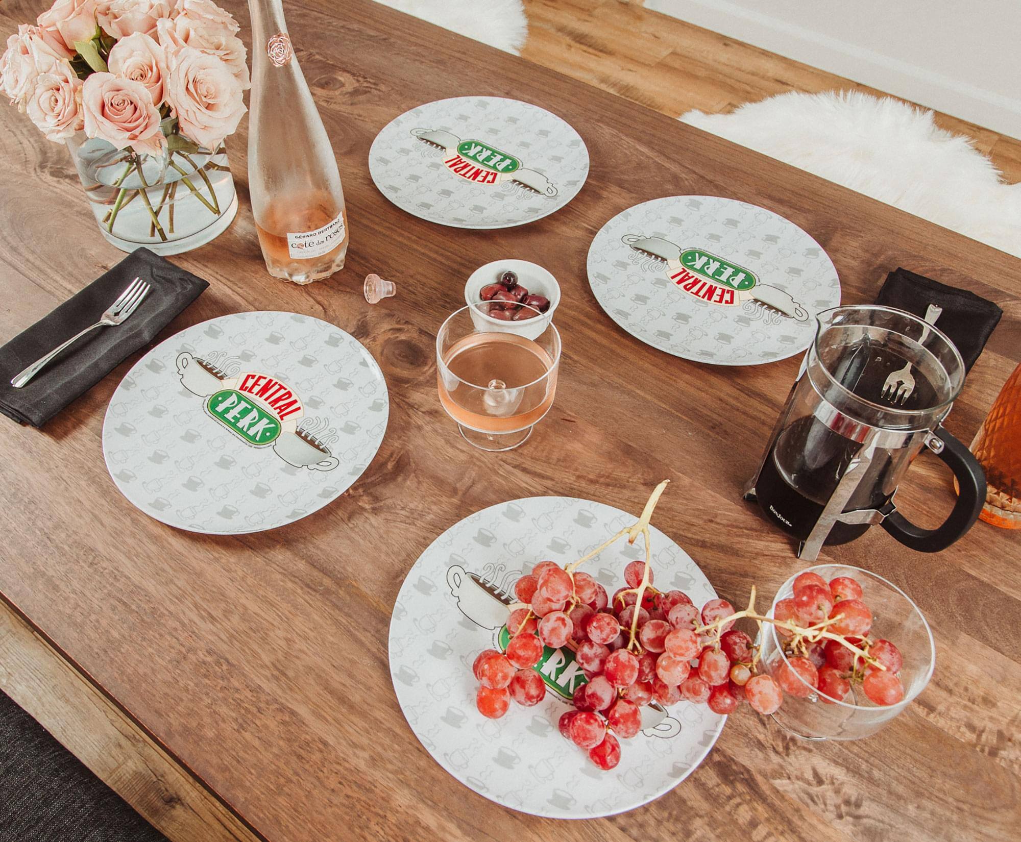 CENTRAL PERK  
CENTRAL PERK  
CENTRAL PERK  
CENTRAL PERK