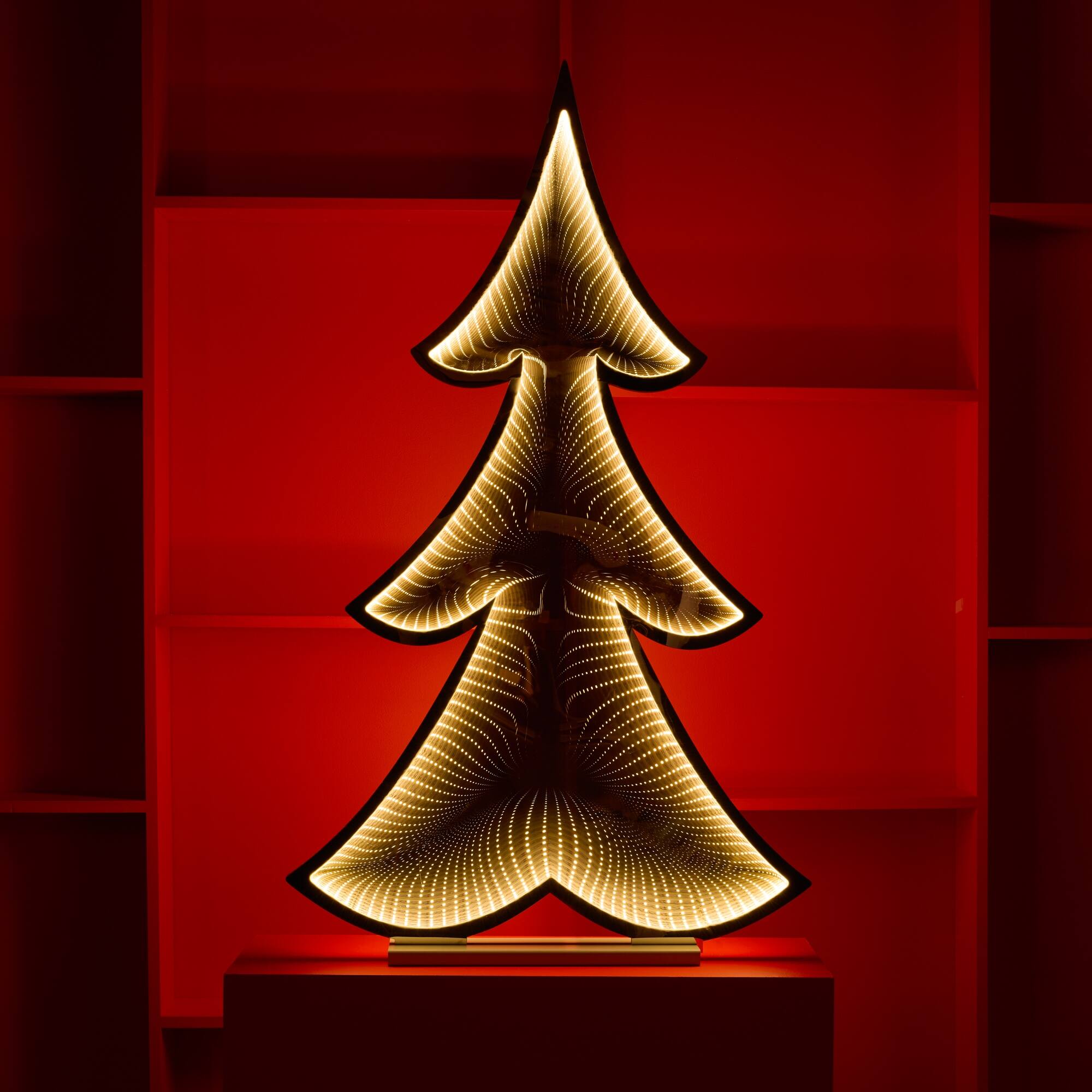 Angle. BreeBe - Tree Ekkolight 46"H - Red.