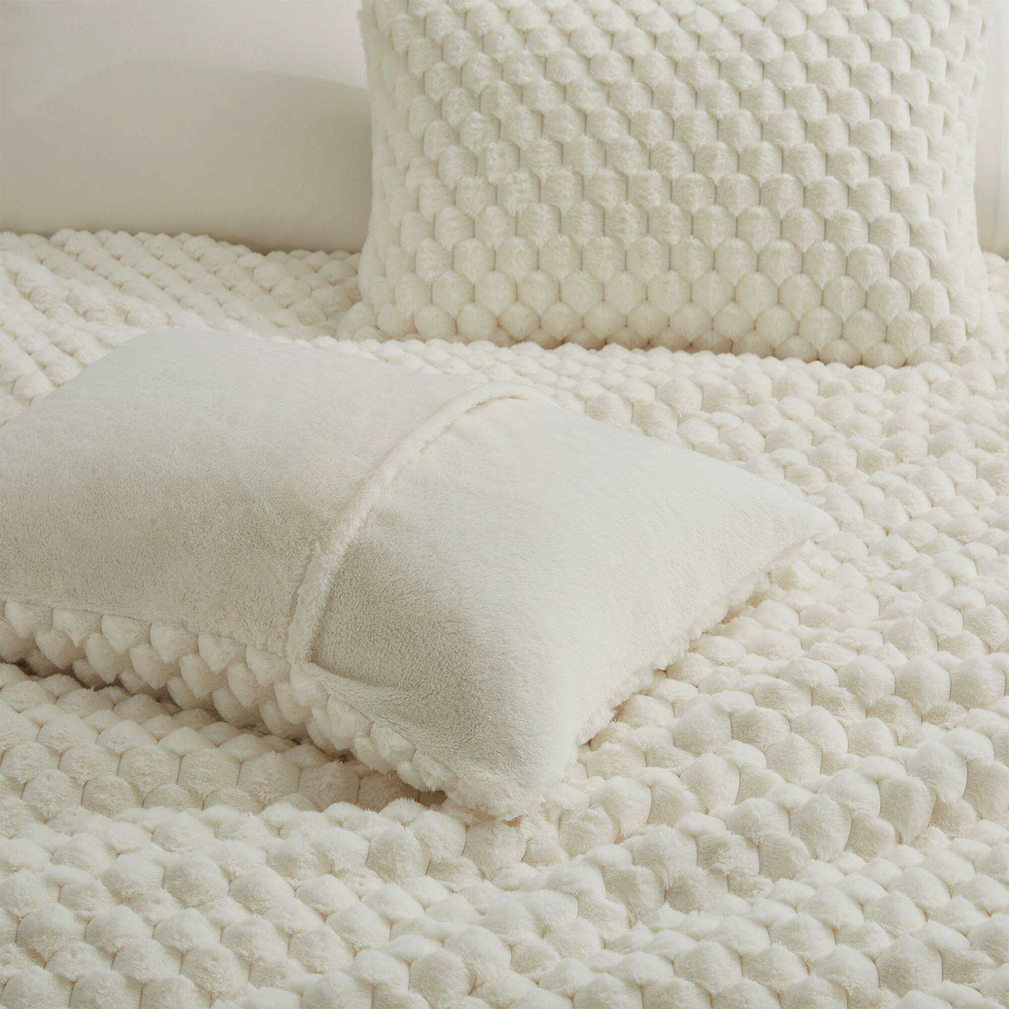 Alt View 1. Peace Nest - Peace Nest Faux Rabbit Fur Comforter Set, Ultra Soft Down Alternative Bedding Set, Cream, King - Cream.