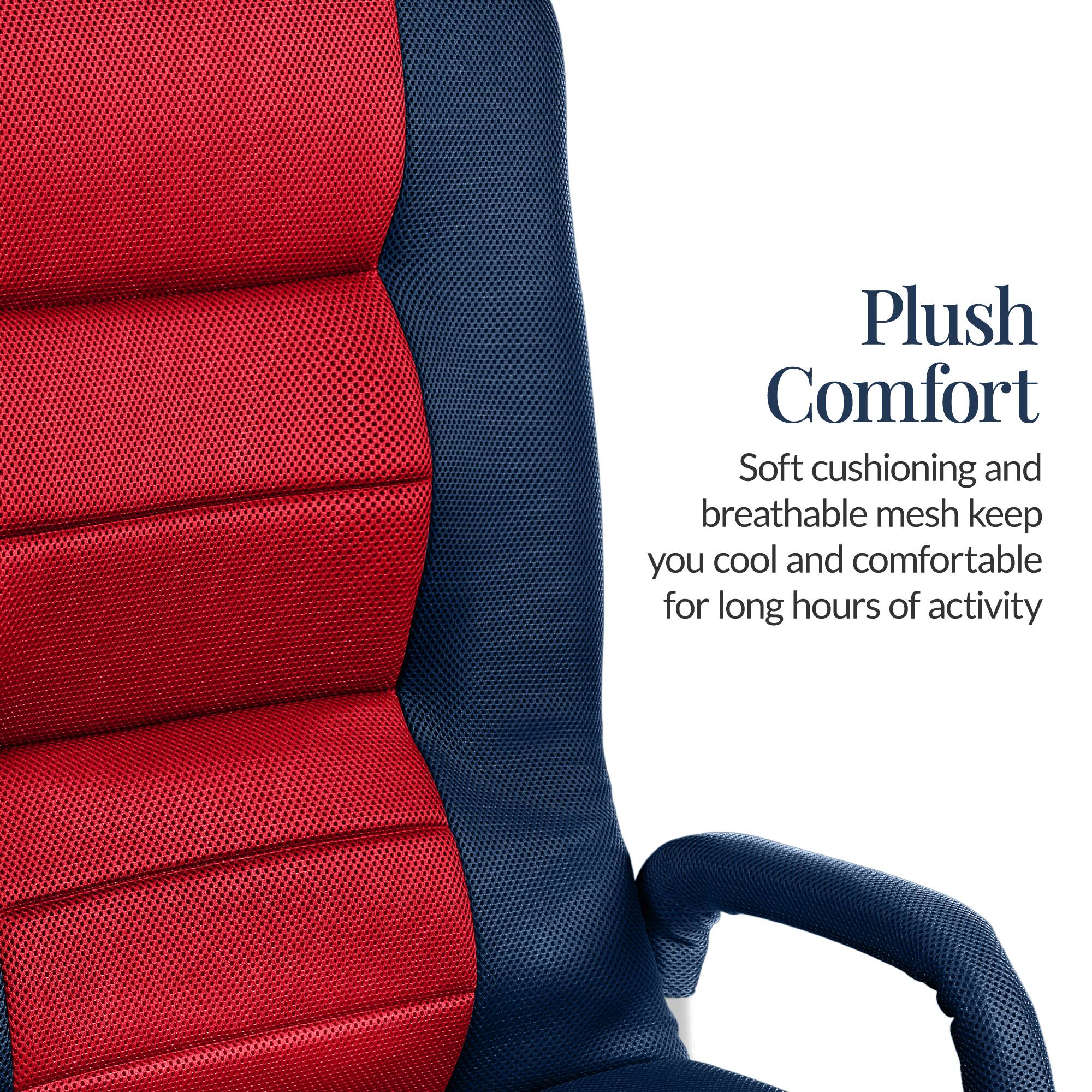 Plush Comfort  
Soft cushioning and breathable mesh keep you cool and comfortable for long hours of activity