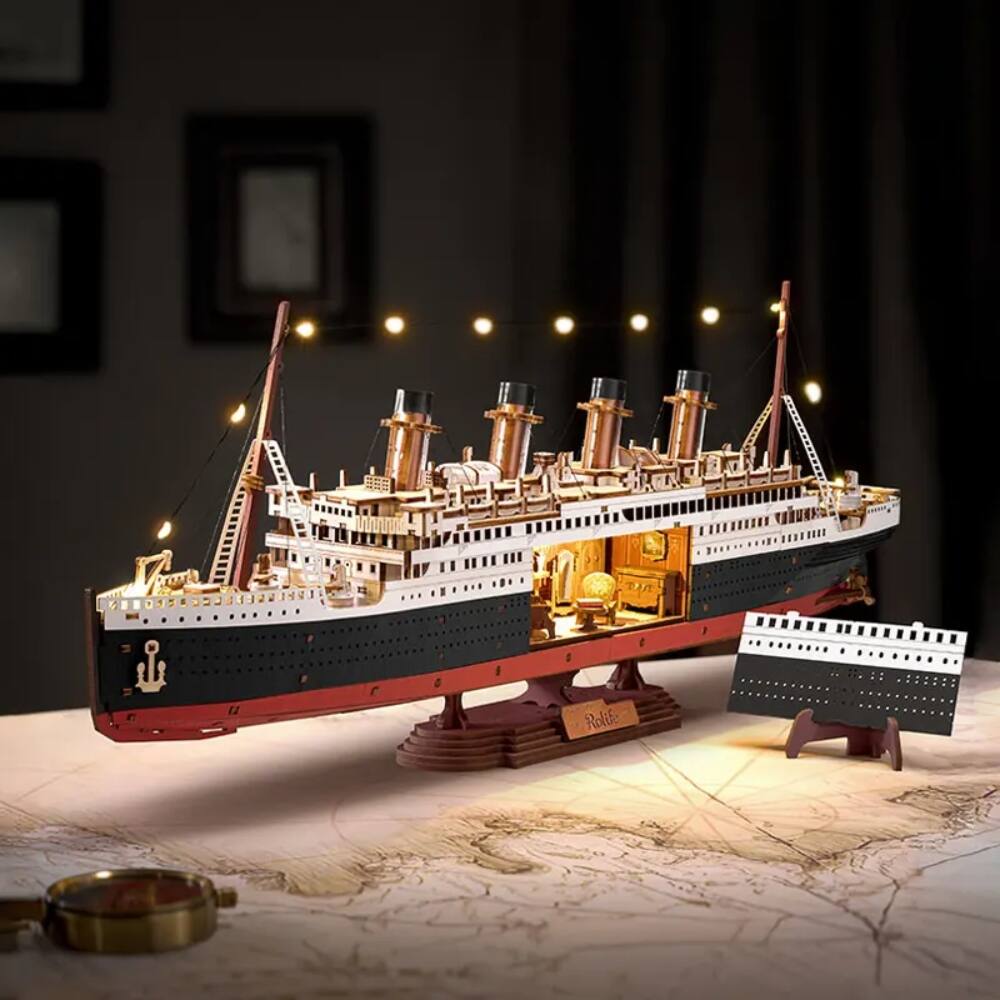Back. 3D Puzzle - 3D Puzzle 1912 Ocean Liner 433pcs DIY Lights Up.