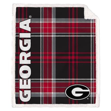 Front. Pegasus - Georgia Bulldogs 50" x 60" Playmaker Plaid Ultra Cozy Sherpa Throw - Multicolor.