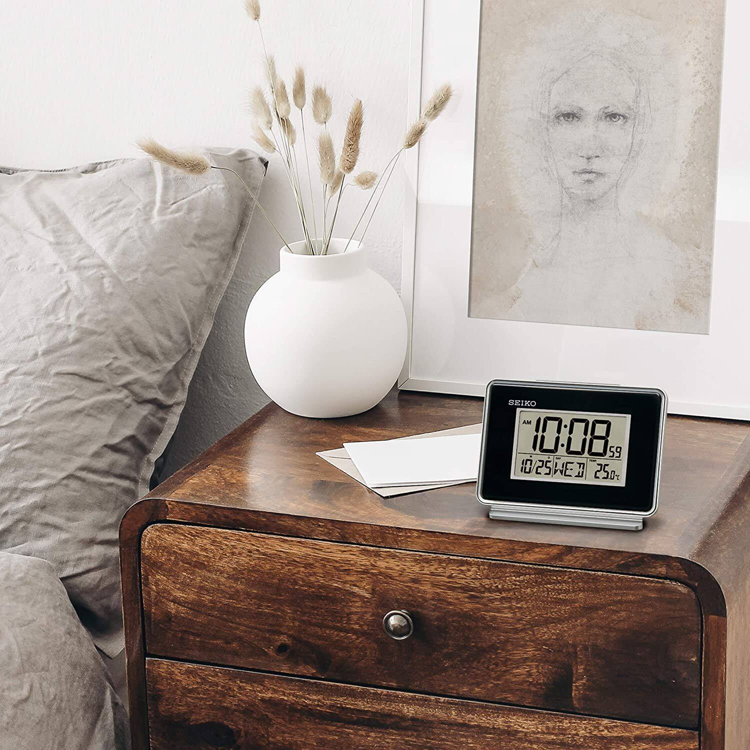 SEIKO  
AM 10:08  
59  
10/25 WED  
25°C