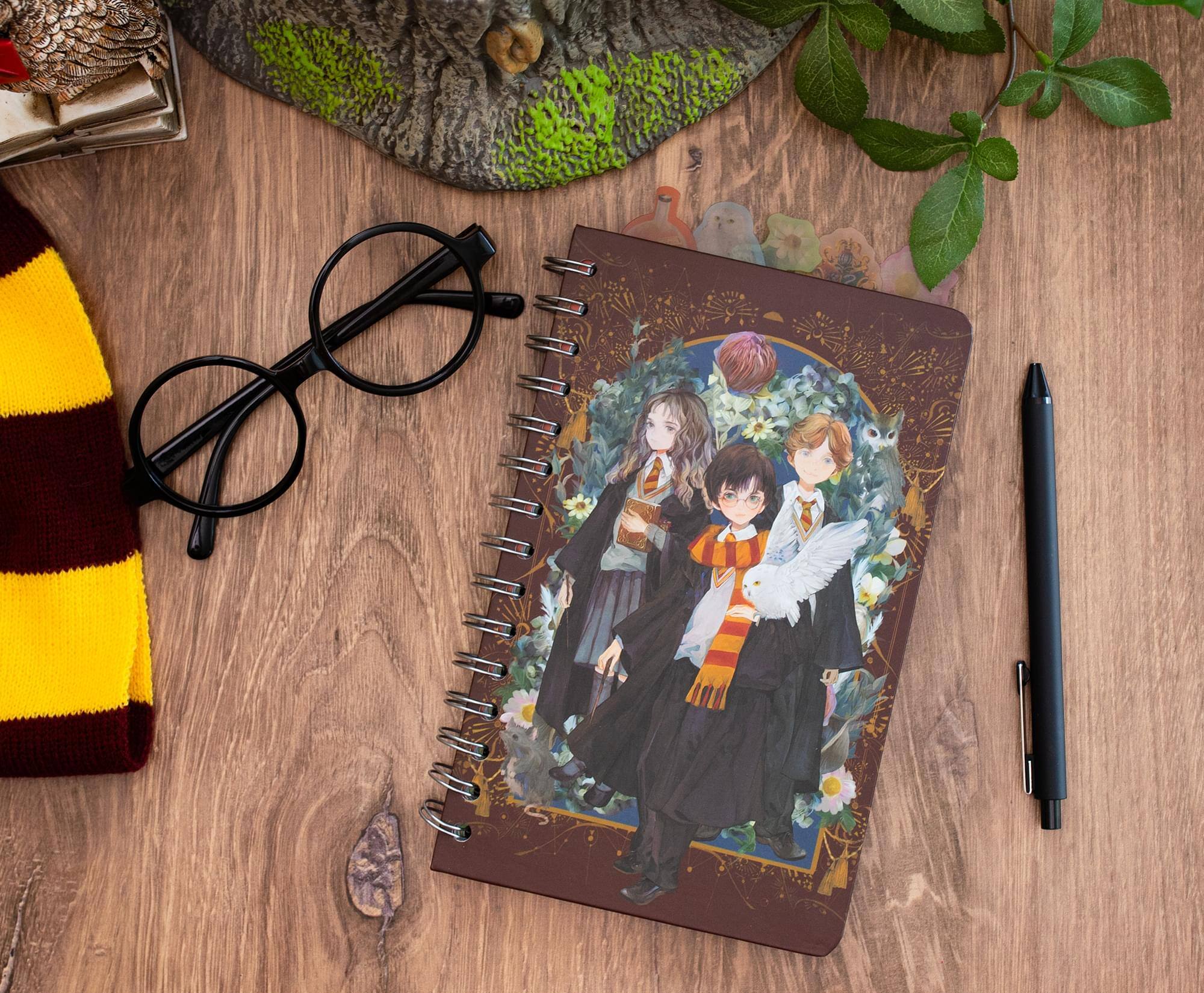 Alt View 10. Silver Buffalo - Harry Potter Anime Hogwarts 75-Page Spiral Notebook | 8 x 5 Inches - Red.