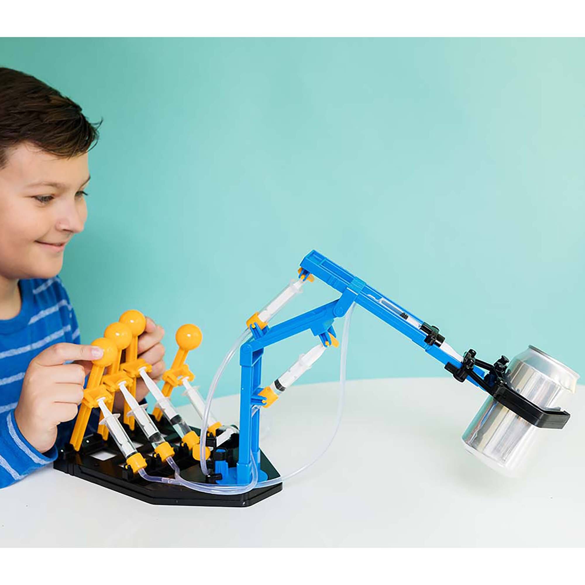 Alt View 1. 4M - 4M: KidzLabs Mega Hydraulic Arm - DIY Water-Powered Robotic Kit, 18" Arm.