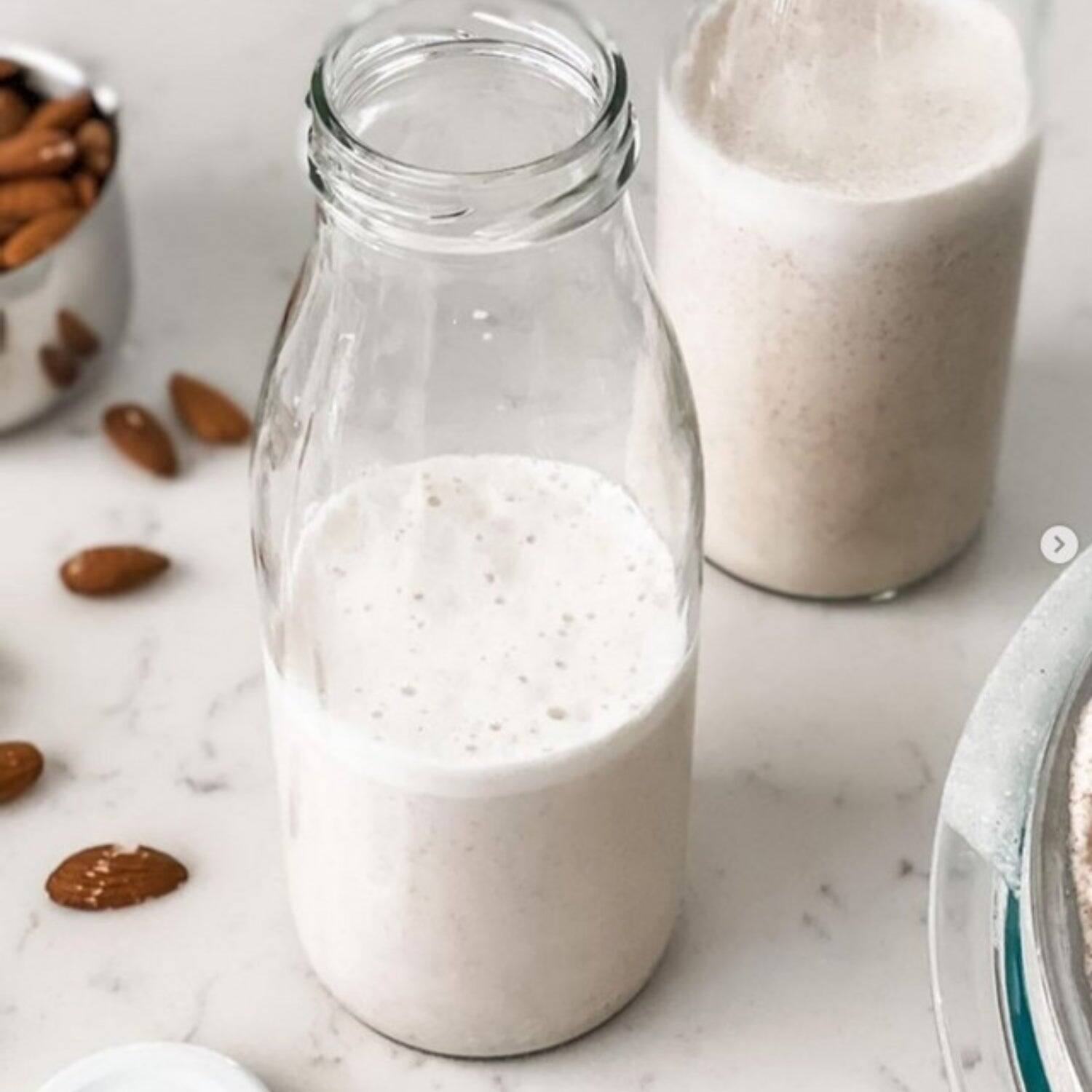 Alt View 3. Le Parfait - Milk Bottles - 500ml French Glass Preserving Bottles w/ 48mm Printed Logo Metal Twist Cap, 16oz/Pint (Pack of 6).