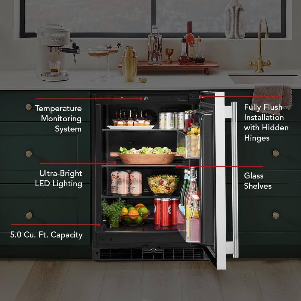 Temperature Monitoring System  
Fully Flush Installation with Hidden Hinges  
Ultra-Bright LED Lighting  
Glass Shelves  
5.0 Cu. Ft. Capacity