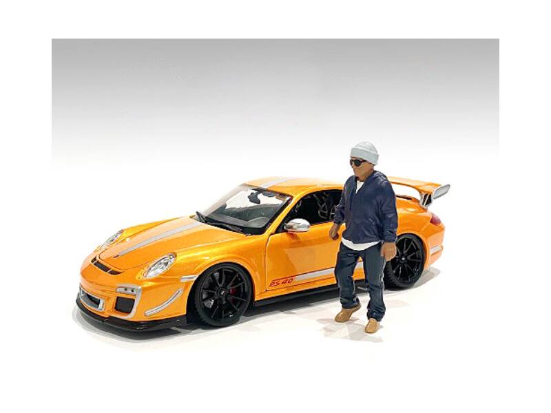 Front. American Diorama - "Car Meet 1" Figurine IV for 1/24 Scale Models by American Diorama.
