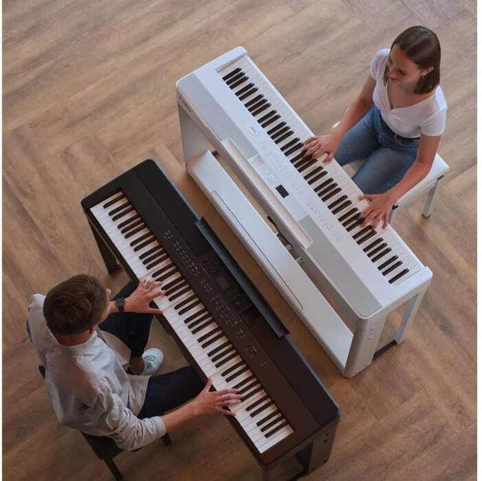 Angle. Kawai Pianos - ES920 88-Key Digital Piano with Responsive Hammer III Action | Onboard Stereo System with Built-in Bluetooth MIDI - Satin Black.